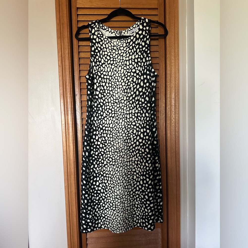 Like new - adorable - Tommy Bahama dress